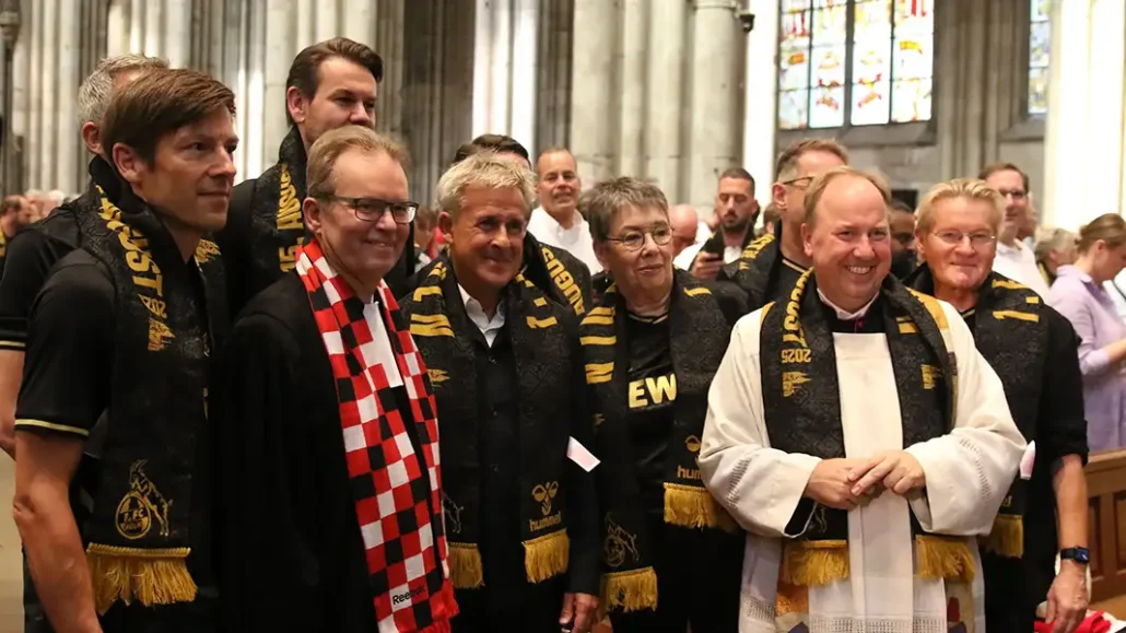 Die Andacht des 1. FC Köln im Kölner Dom. (Foto: GEISSBLOG)