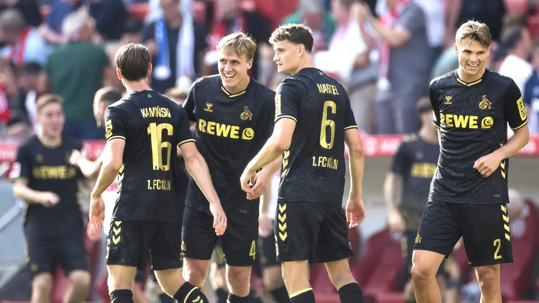 „Mit Herz verteidigt“: Kwasniok hebt diese zwei Defensiv-Stars hervor