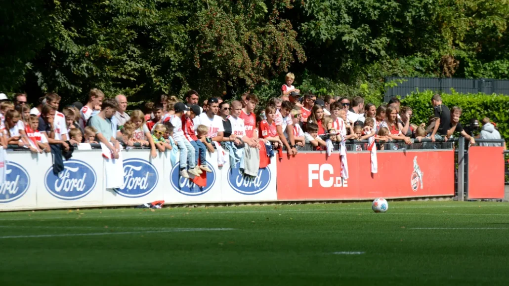 Riesiger Ansturm beim FC-Training am Donnerstag. (Foto: GEISSBLOG)