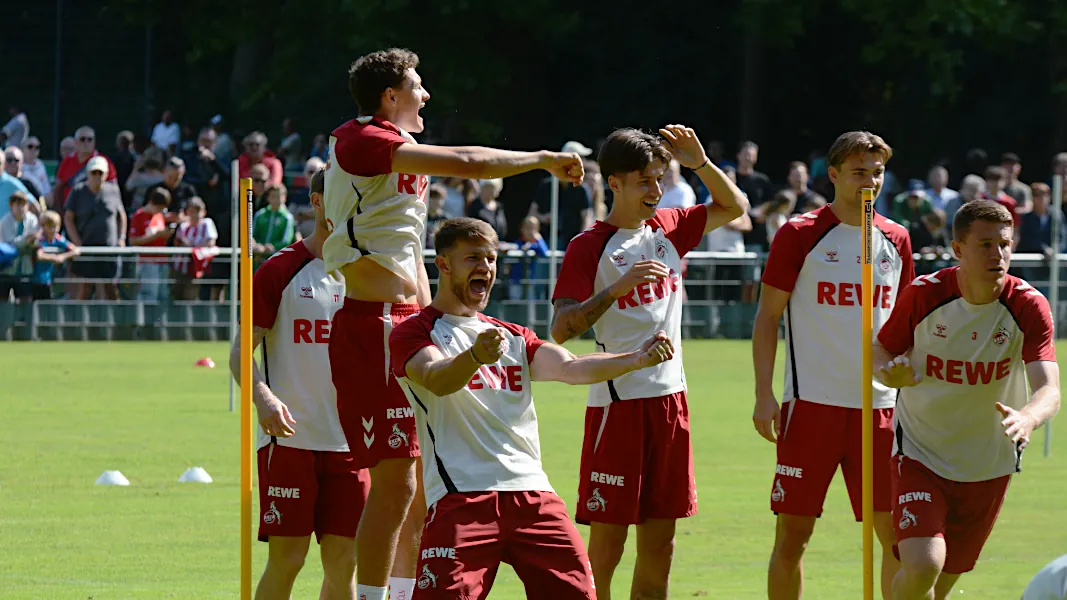 Jan Thielmann & Co. jubelten über den Sieg beim Aufwärmspielchen. (Foto: GEISSBLOG)