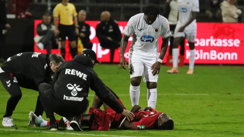 Ragnar Ache musste gegen Viktoria Köln behandelt werden. (Foto: GEISSBLOG)