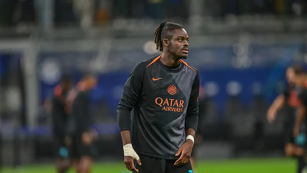 Yann-Aurel Bisseck hat seinen Stammplatz bei Inter Mailand verloren. (Foto: IMAGO / IPA Sport)