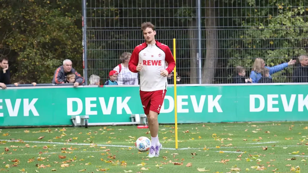 Rav van den Berg hat am Dienstag zum ersten Mal wieder auf dem Platz trainiert. (Foto: Linda Dragovic)