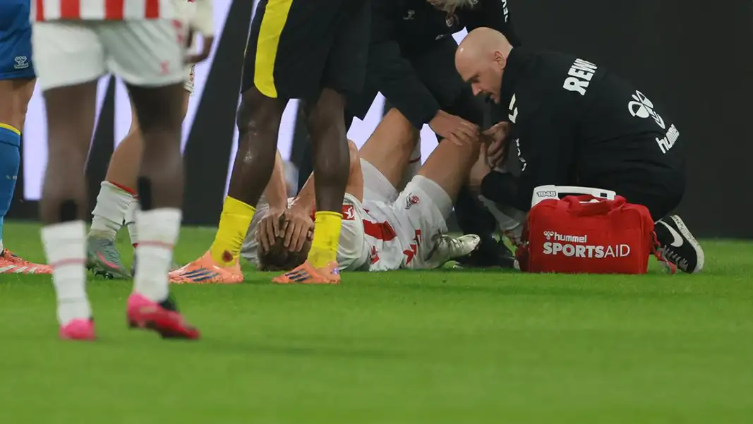Saison-Aus droht! Mitspieler und Trainer nach Hübers‘ Verletzung geschockt