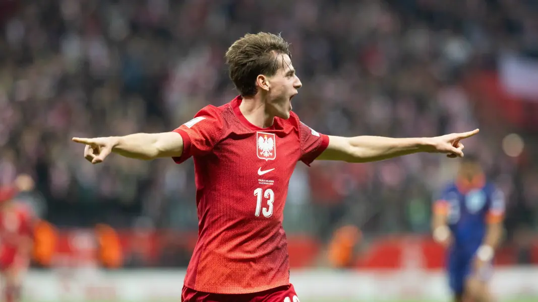 Van Dijk sieht nur seine Rücklichter: Kaminski lässt Polen kurz träumen