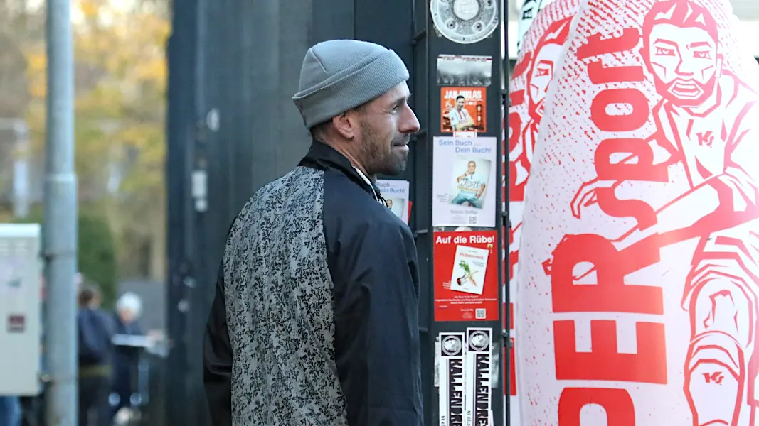 Philipp Pentke schaute am Montag beim 1. FC Köln vorbei. (Foto: Dragovic)