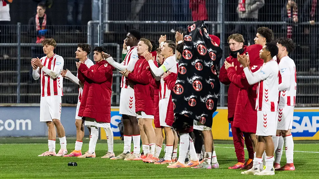FC will „genauso nochmal spielen“ – 15-Jähriger fährt für kranken Stürmer mit