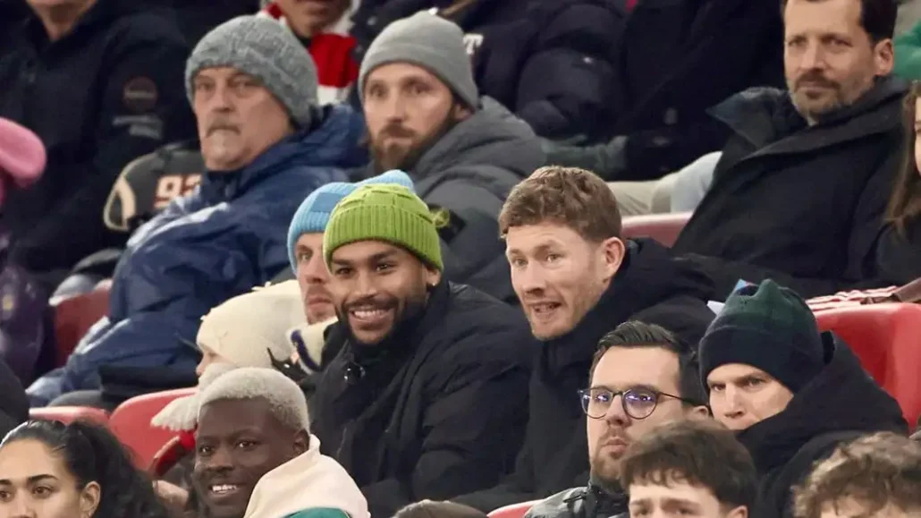 Marco Höger sitzt hinter Linton Maina und Florian Kainz beim Youth-League-Heimspiel gegen Inter Mailand. (Foto: Bucco)