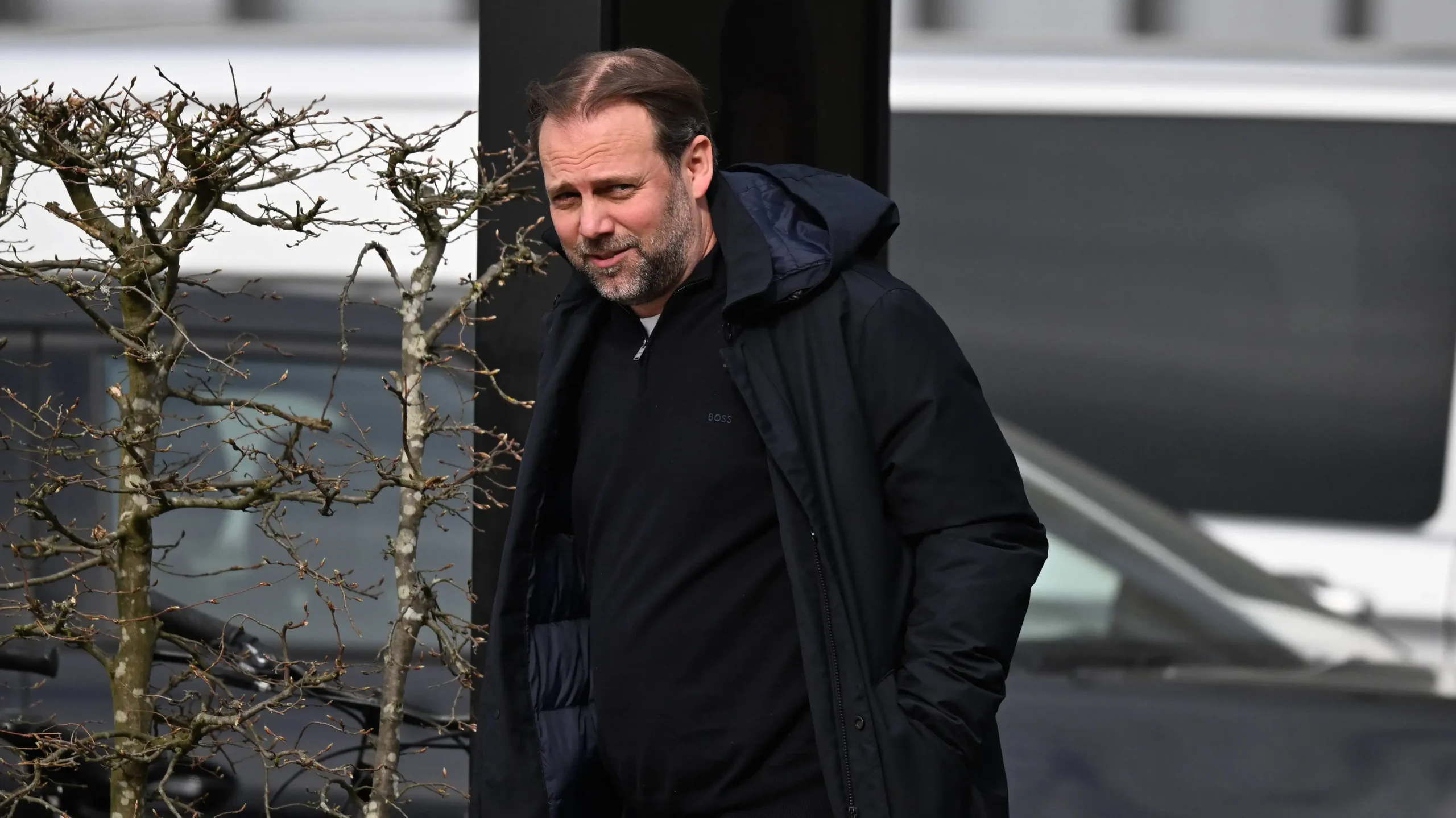 Tim Steidten am Geißbockheim.