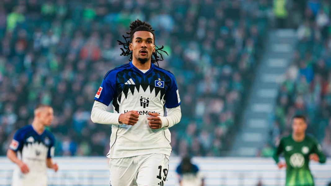 Ex-FC-Profi Damion Downs wartet im Trikot des Hamburger SV noch auf sein erstes Tor. (Foto: Imago/Beautiful Sports)