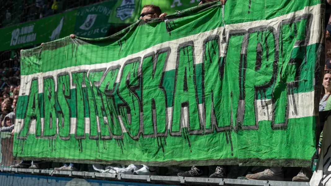 Wolfsburg loses again – Gladbach and Baumgart back in the relegation ...