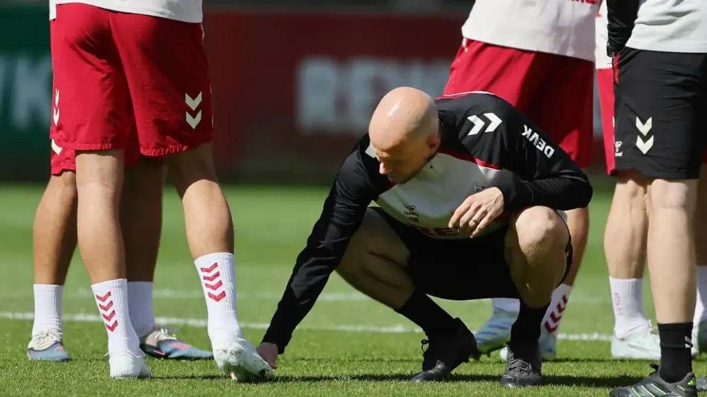 Trainer René Wagner schaute genau hin. (Foto: Bucco)