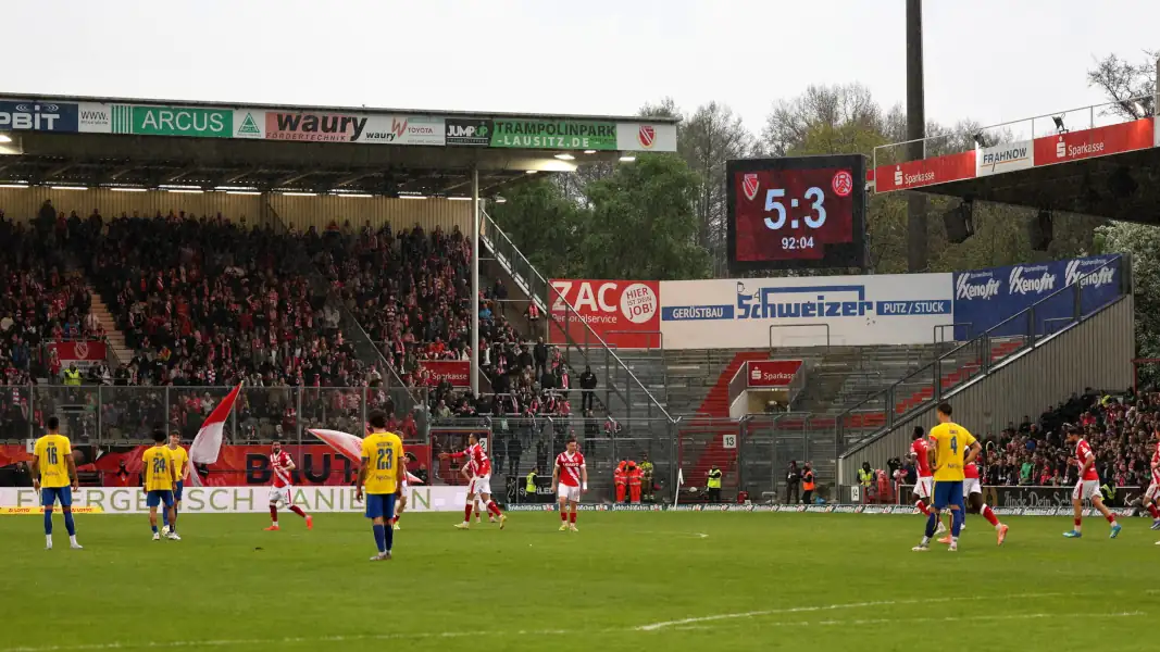 Jaka Cuber Potocnik hat mit Rot-Weiss Essen eine Niederlage gegen Cottbus einstecken müssen. (Foto: IMAGO / Beyer)