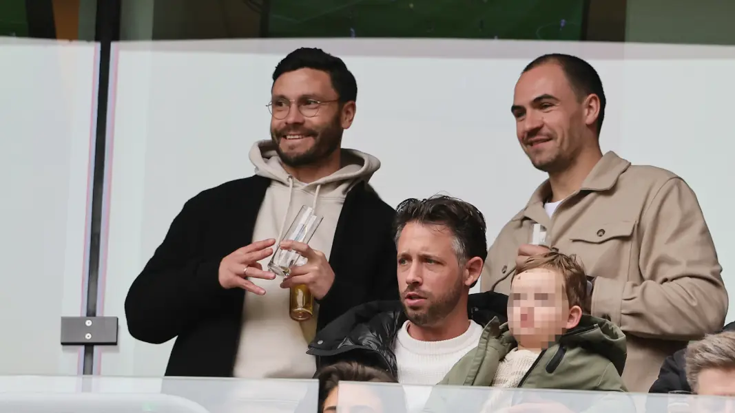 Jonas Hector beim Heimspiel gegen Bremen mit Mark Uth und Hannes Dold. (Foto: Bucco)