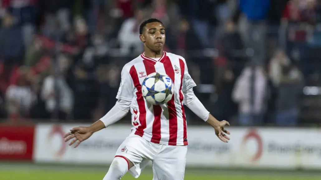 Thierry Karadeniz im Einsatz für die U19 des 1. FC Köln. (Foto: IMAGO / Beautiful Sports)