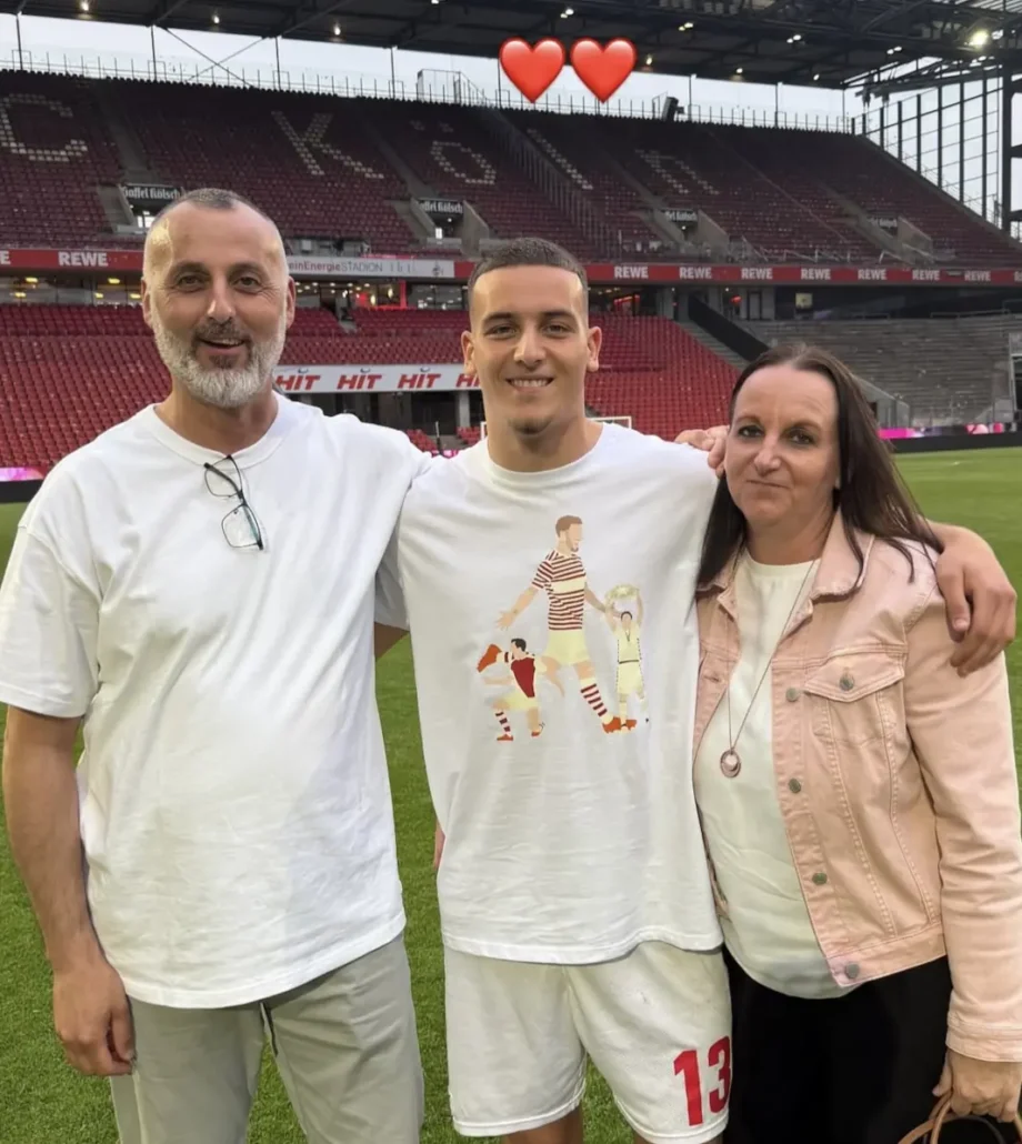 Said mit seinen Eltern Sabrina und Mohammed El Mala. (Foto: instagram.com/said.elmala)