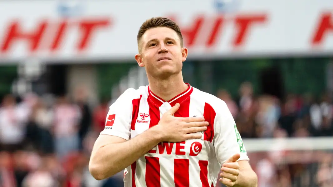 Dominique Heintz verabschiedet sich von den Kölner Fans.