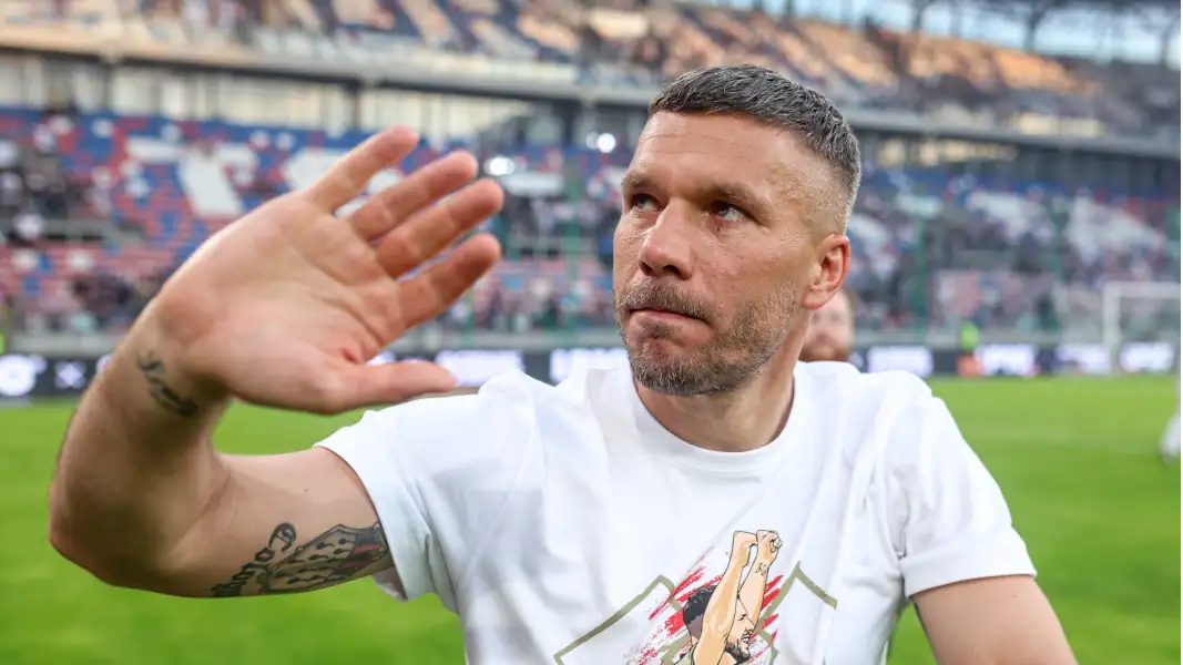 Lukas Podolski hat seine aktive Karriere beendet. (Foto: IMAGO / Newspix)
