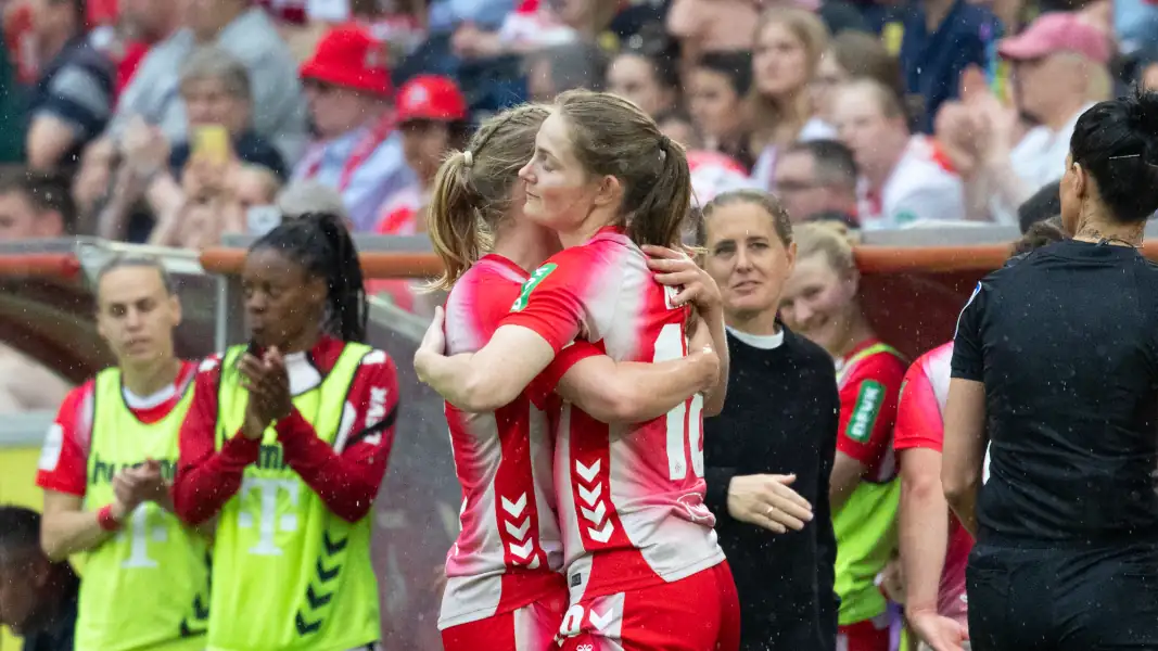 Taylor Ziemer wird gegen Bremen in der 83. Minute eingewechselt. (Foto: Sylvia Eichinger)