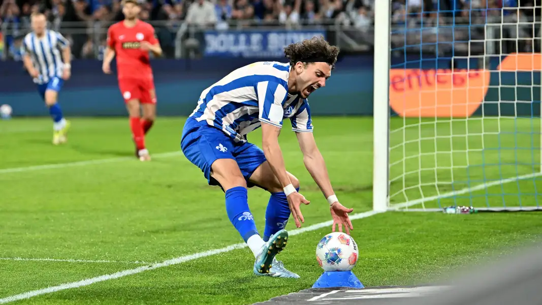 Fraser Hornby verpasst mit Darmstadt 98 den Aufstieg. (Foto: IMAGO / Jan Huebner)