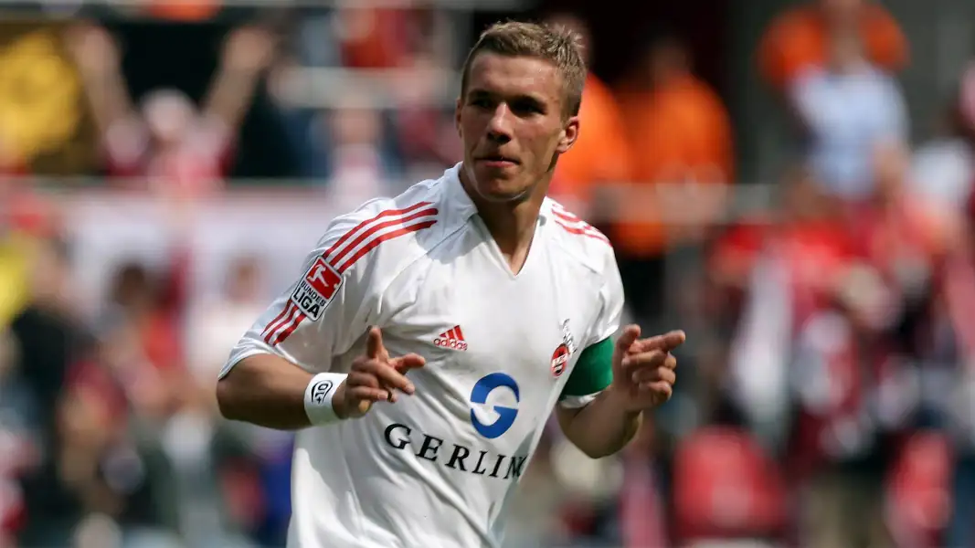 Lukas Podolski und der 1. FC Köln liefen zuletzt bis 2008 mit adidas auf. (Foto: IMAGO / Chai v.d. Laage)