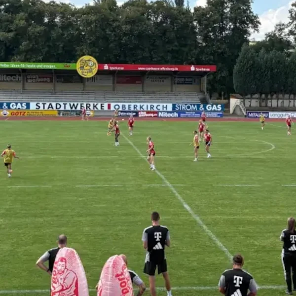 Besonderer Tag für Neuzugang Kerschbaumer – Schreck im Training