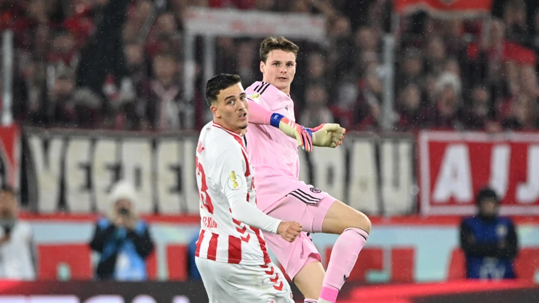 Gegner in der Bundesliga, Teamkollegen beim DFB? Said El Mala und Jonas Urbig. (Foto: IMAGO / Sven Simon)