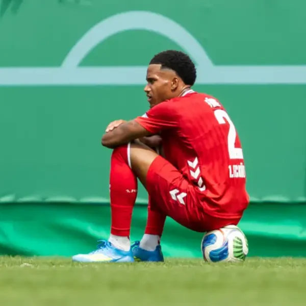 „Er kann es weit bringen“: FC bindet Top-Talent nach Positionswechsel
