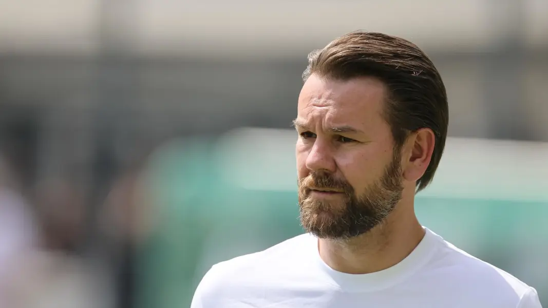 Sportchef Thomas Kessler beim Trainingsauftakt. (Foto: Bucco)