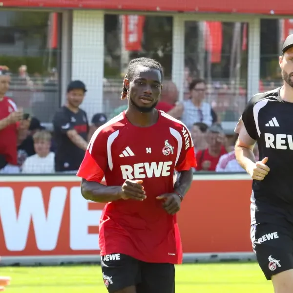 Mensahs erste Minuten: FC-Neuzugang steigt ein und wird gefeiert