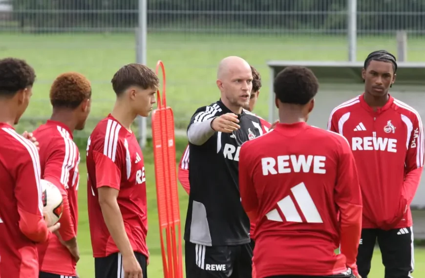 „Einmal im Leben!“ Wagner foppt FC-Stürmer – Ex-Boss zu Besuch
