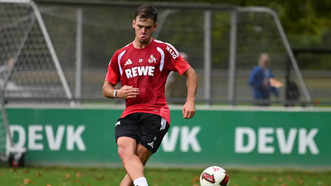 Geheime Einheit ohne die Kollegen: Thijs Dallinga, neuer Stürmer des 1. FC Köln, trainierte mit Reha-Coach Leif Frach am Geißbockheim. Foto: imago/Huebner