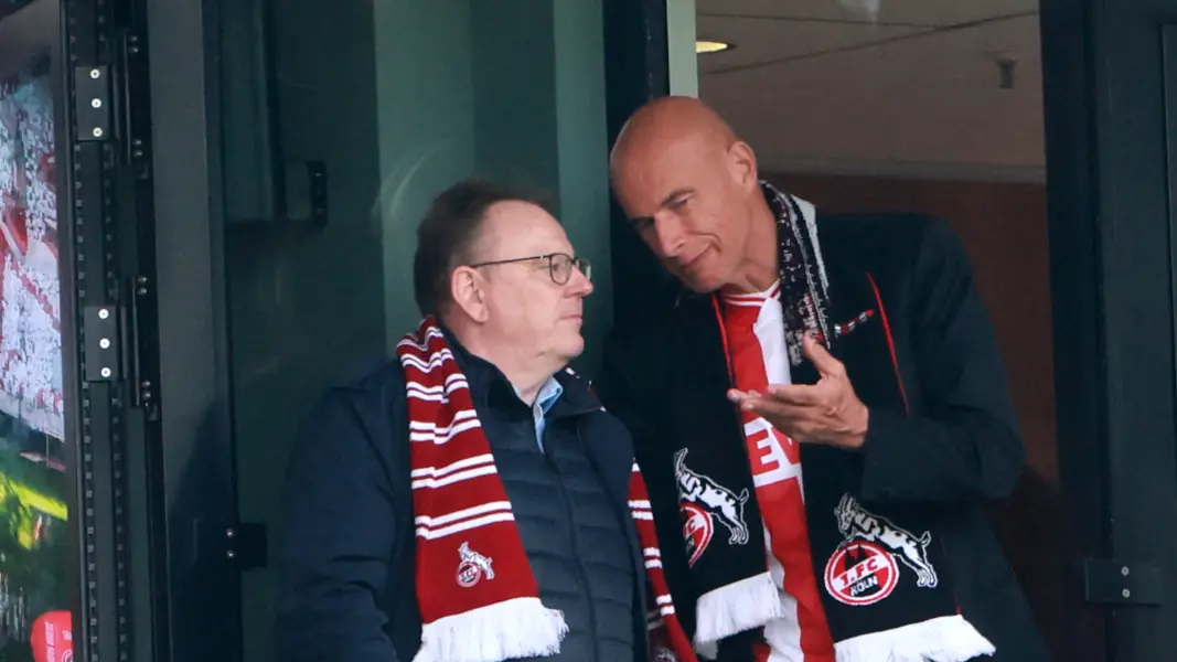 FC-Präsident Jörn Stobbe mit Gespräch mit Oberbürgermeister Torsten Burmester. (Foto: Bucco)