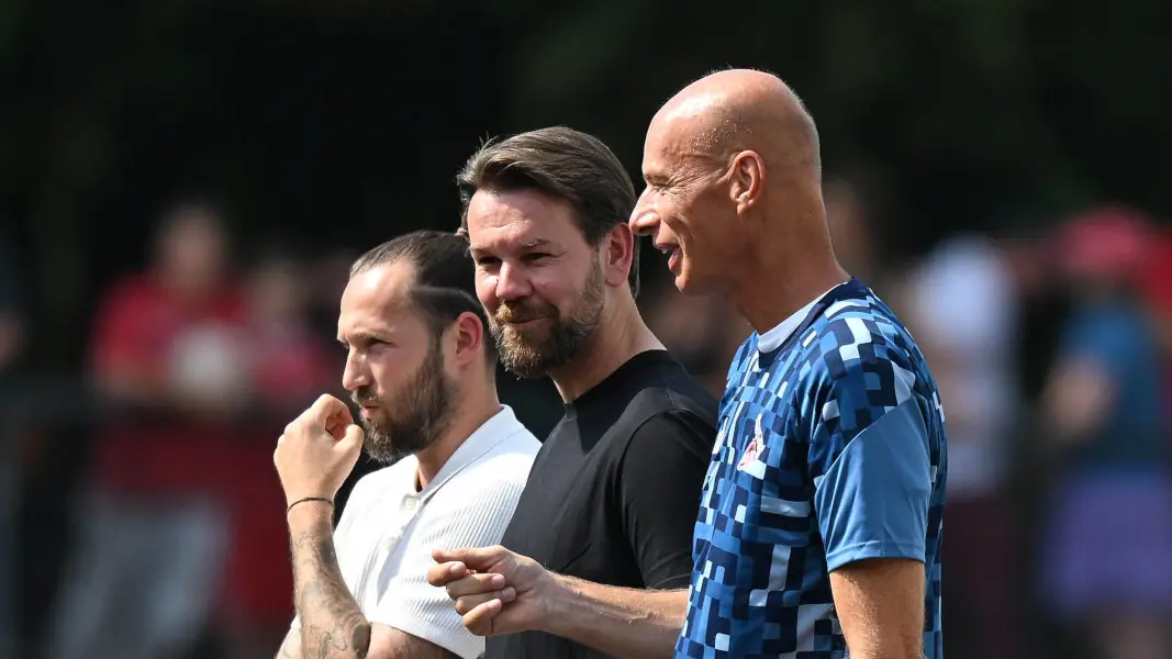 FC-Präsident Jörn Stobbe im Gespräch mit Thomas Kessler. (Foto: IMAGO / Jan Huebner)