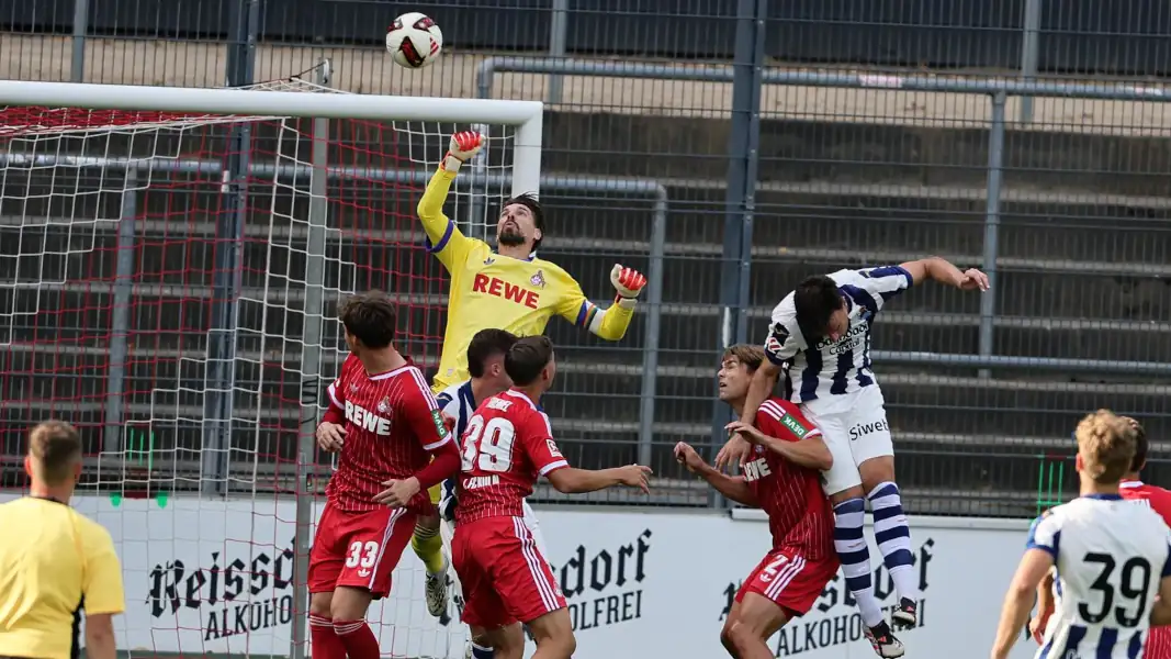 Ron-Robert Zieler während des Geheimtests gegen Real Sociedad. (Foto: Bucco)