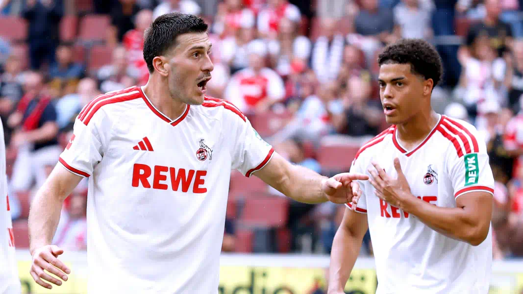 Luca Lochoshvili und Jahmai Simpson-Pusey vom 1. FC Köln.