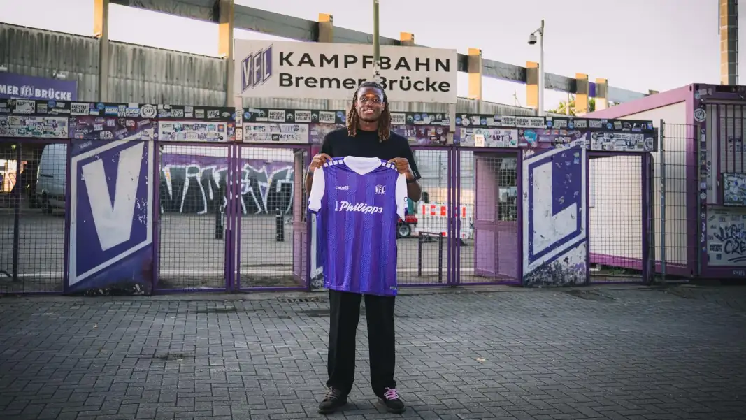 Elias Bakatukanda im Trikot des VfL Osnabrück. (Foto: VfL Osnabrück / Jonas Jürgens)