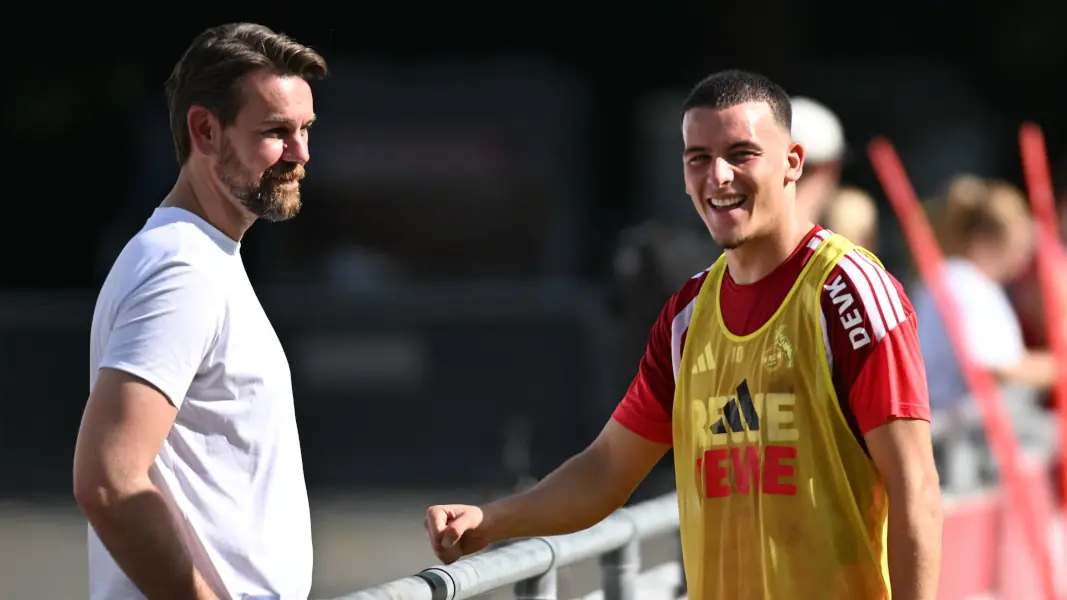 Said El Mala mit Sportboss Thomas Kessler. (Foto: IMAGO / Jan Huebner)
