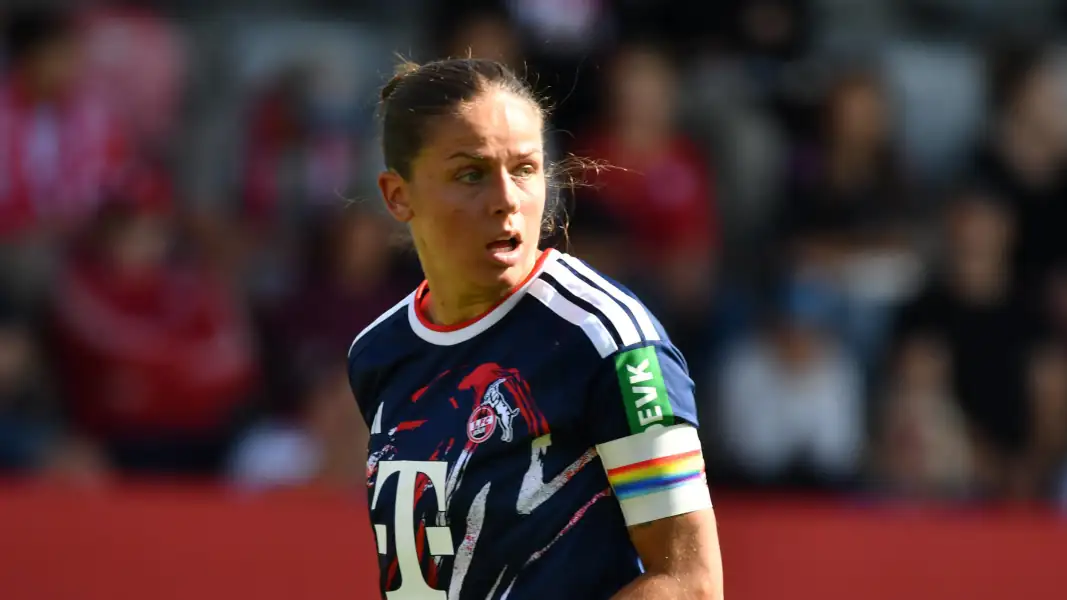 Laura Feiersinger will mit dem FC ins DFB-Pokal-Achtelfinale. (Foto: IMAGO / DeFodi Images)