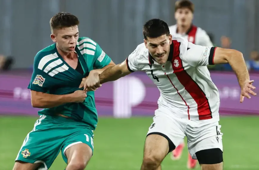 Luka Lochoshvili im Spiel Georgiens gegen Nordirland. (Foto: IMAGO / Inpho Photography)