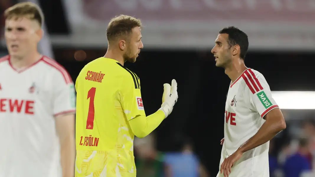 Marvin Schwäbe und Ellyes Skhiri nach dem Spiel gegen Bremen. (Foto: Bucco)