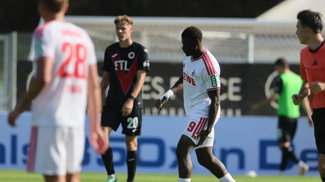 Ragnar Ache verletzte sich im Testspiel gegen Viktoria Köln am Oberschenkel. (Foto: Bucco)