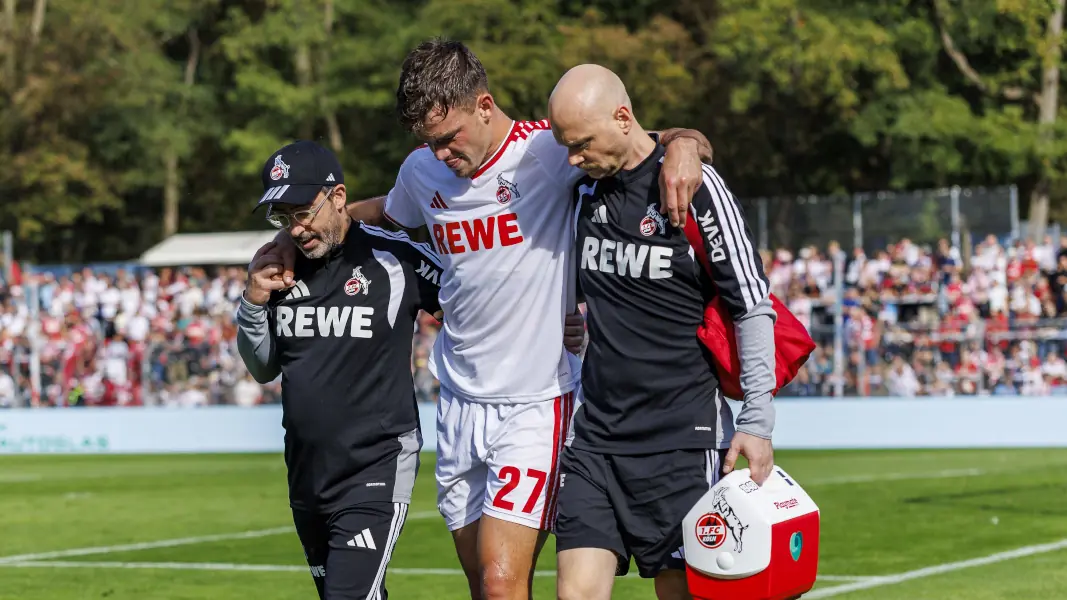 Thijs Dallinga nach seiner Verletzung. (Foto: IMAGO / Beautiful Sports International)