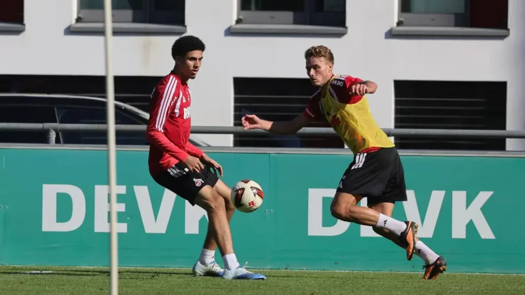 Kevin Ekweribe im Duell mit Sebastian Sebulonsen. (Foto: Bucco)