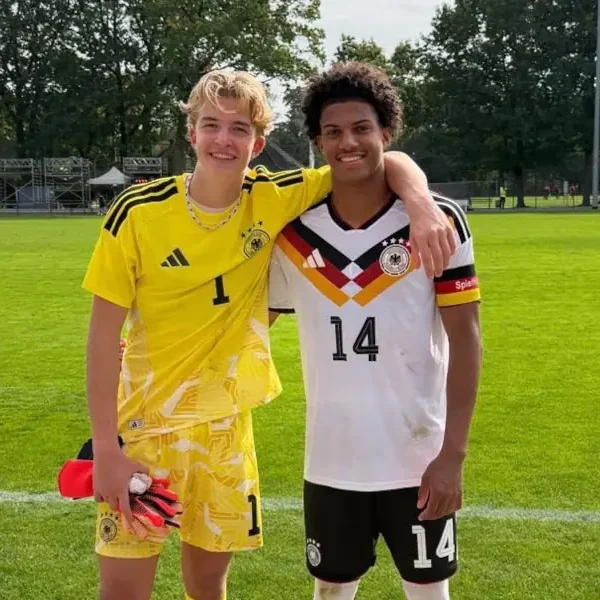 Erfolgreiche Länderspiele: Top-Talent führt DFB-Elf als Kapitän zum Turniersieg