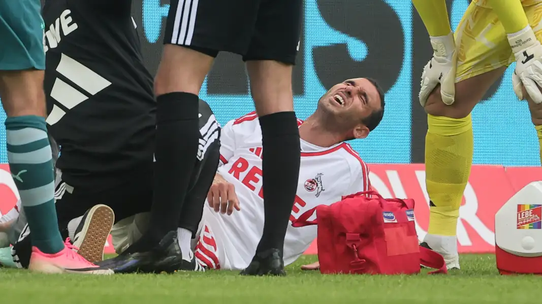 Ellyes Skhiri liegt schmerzverzerrt am Boden. (Foto: Bucco)