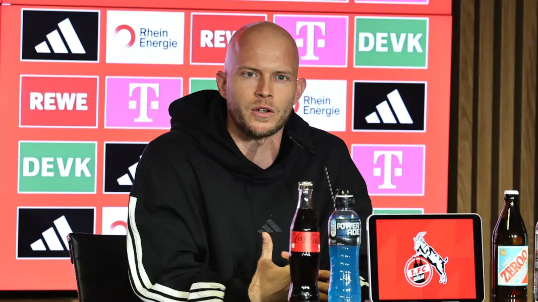René Wagner auf der Pressekonferenz. (Foto: Bucco)